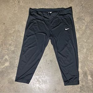 Nike Dri-Fit Women’s Cropped Leggings 2X
